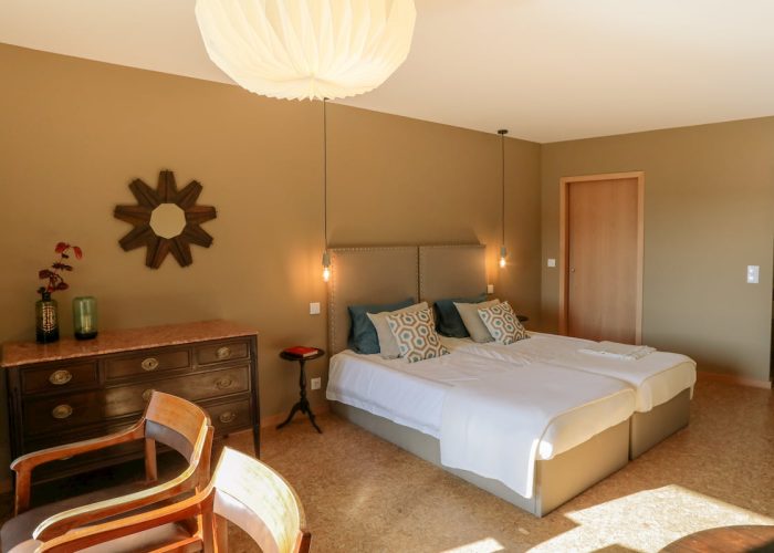 guest-house-eca-agora-vila-do-conde-port-home-room-capital